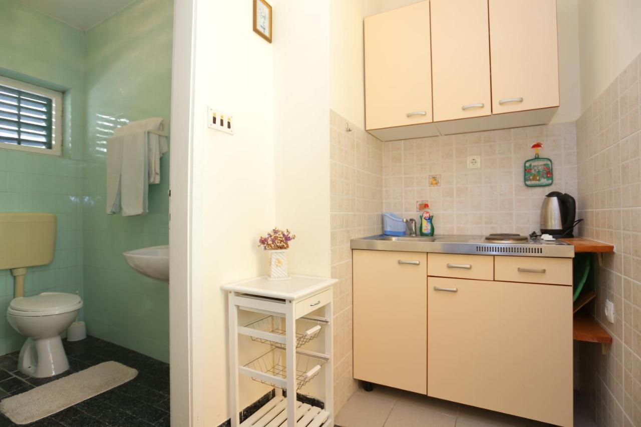 Apartments By The Sea Mimice, Omis - 18149 Ngoại thất bức ảnh