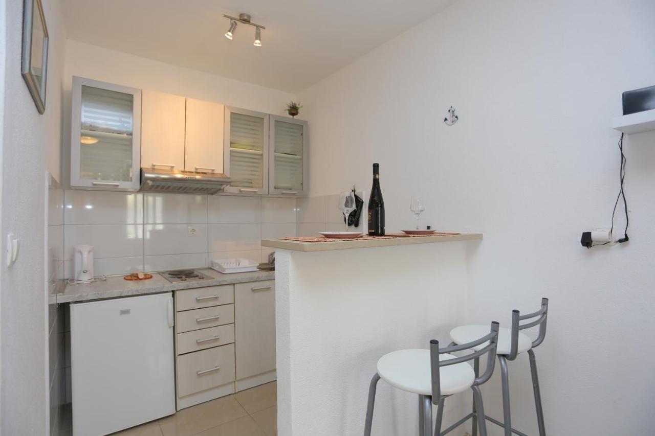 Apartments By The Sea Mimice, Omis - 18149 Ngoại thất bức ảnh